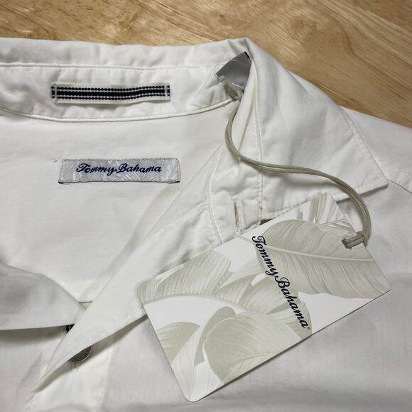 Tommy Bahama NWT Roll Tab Poplin Button Down Shirt White Size XS *Light Mark - Picture 3 of 11
